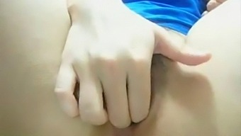 Teen Korean Amateur Indulges In Homemade Cucumber Play