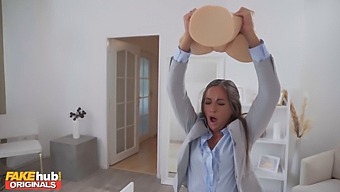 Facial And Pussy Licking In A British Girlfriend Video