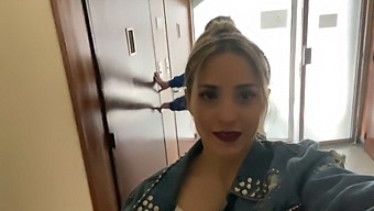 Young Girl Seeks Anal Penetration From Her Neighbor And Receives A Creampie - Anal Creampie