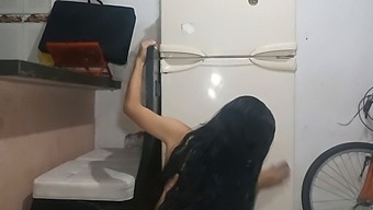Young Stepsister Seeks Out Big Cock For Oral Pleasure - Amateur Blowjob Video In Spanish
