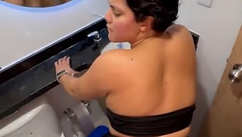 Young Colombian Girl Gets Deepthroat And Fucked By Stranger After Public Car Sex